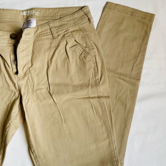 Old Navy Diva Khakis - Picture 2 of 4